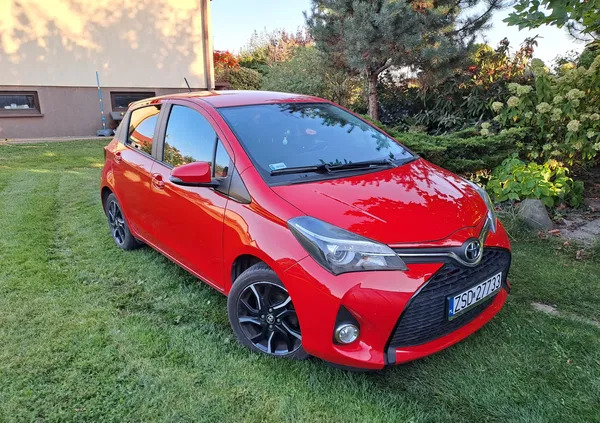 samochody osobowe Toyota Yaris cena 44900 przebieg: 50600, rok produkcji 2015 z Jaworzno